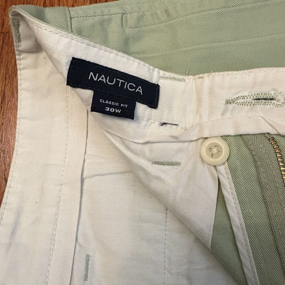 NAUTICA Classic Fit Pleated Shorts Khaki Green Size 30W - Picture 3 of 5